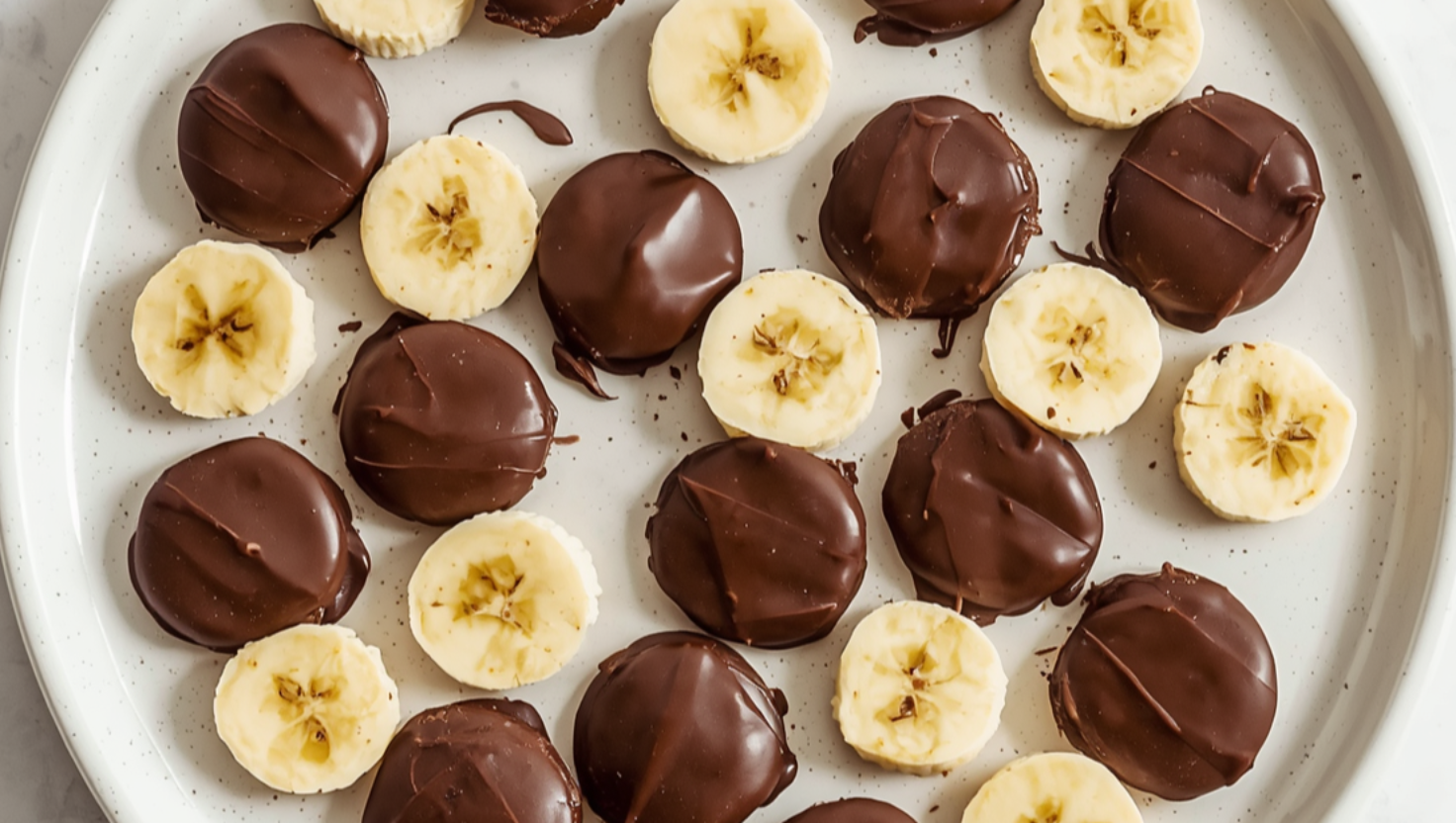 HIGH PROTEIN CHOCOLATE COVERED BANANA BITES